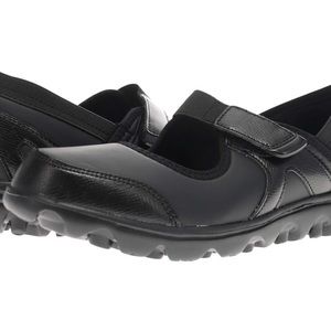 Propét Onalee all black comfort removable insole diabetic shoe adorable